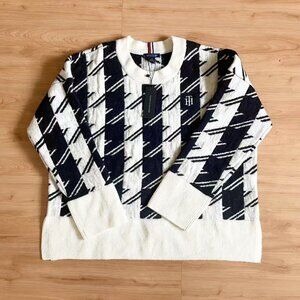 Tommy Hilfiger Women Round Neck Sweater (3%Wool) Size M